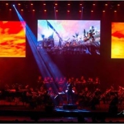 【走近指挥家】之她为什么可以成为VGL的“一花独秀”?