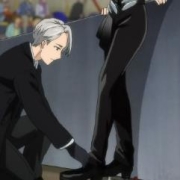 激动到脱衣!《冰上的尤里》再发狗粮喂饱腐女