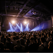 古风女神颜值与才华兼具 线下live实力宠粉!