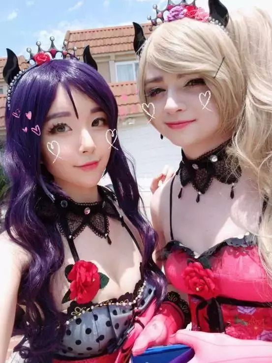网友吐槽:女装照被室友拿去评选校花,但吃瓜群众却说图是盗的
