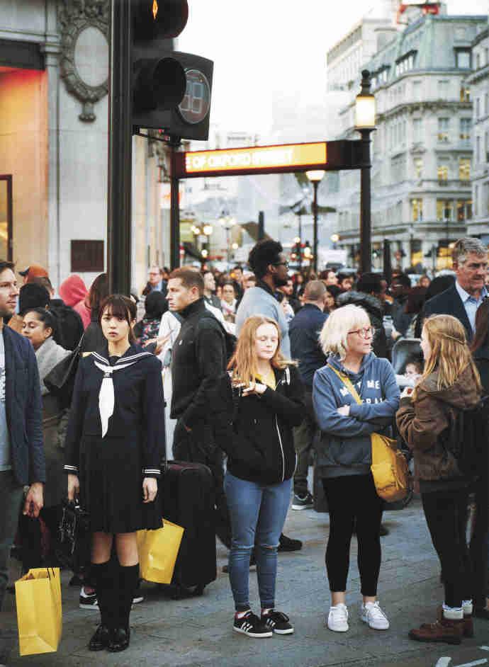 櫸坂46小林由依1st写真集 感情的构图 二次元现场