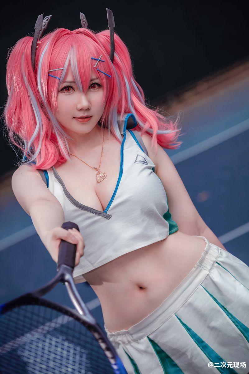 名为打球 实则看球-《碧蓝航线》布莱默顿网球服COS